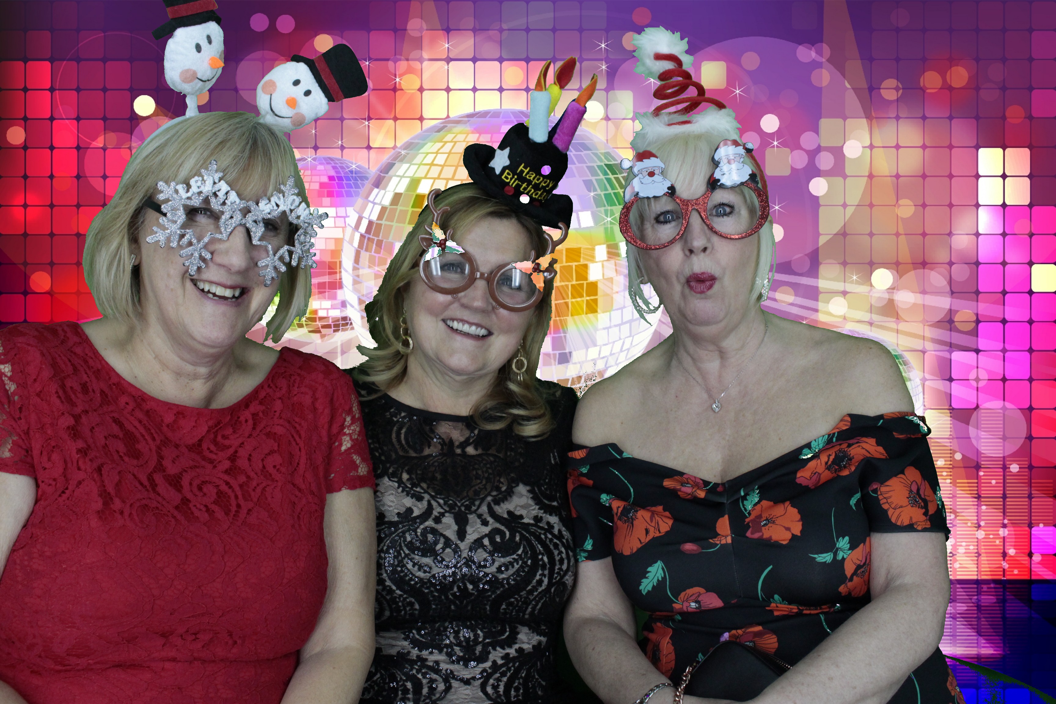 Christine's 60th Birthday | View more photos from the event at gallery.myphotoboothexperience.co.uk/u/MyPhotoBoothExperienceLtd/Christines-60th-Birthday